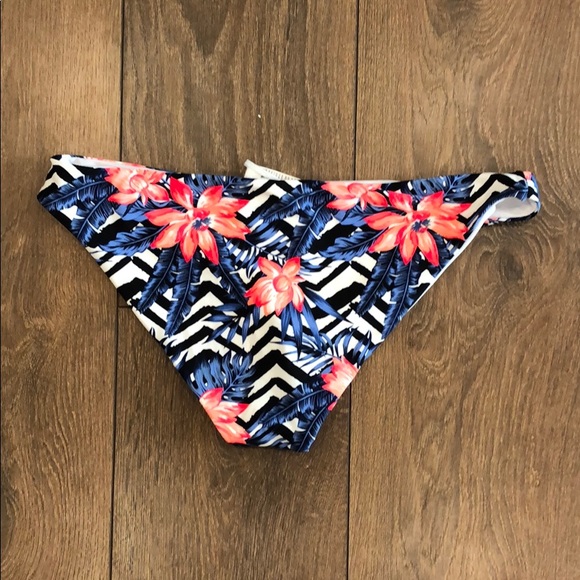 NWT Ripzone Alexandra Bottom Size M - Picture 5 of 5